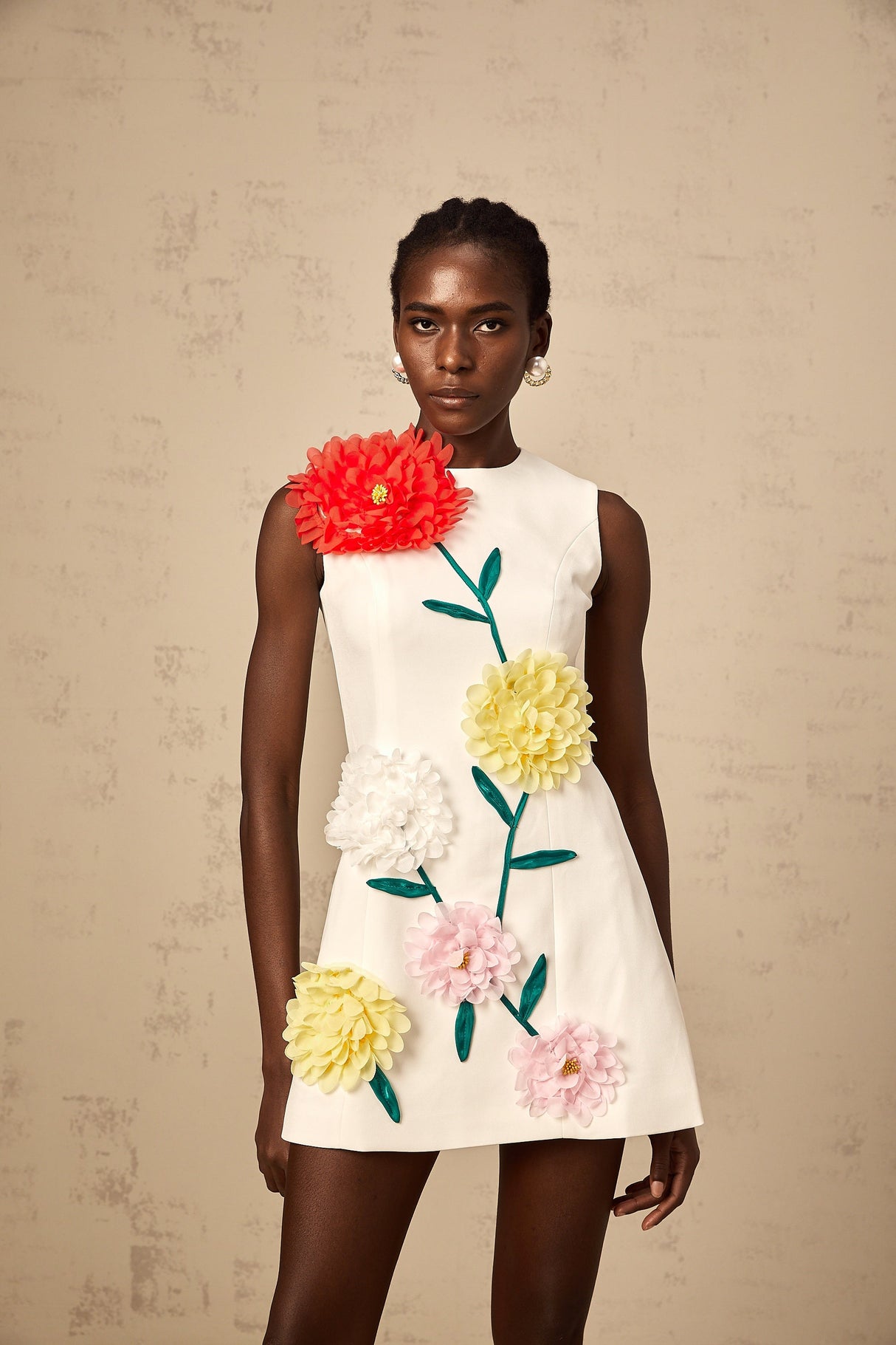 Aurohaya Véronique white 3d-petal sleeveless mini dress
