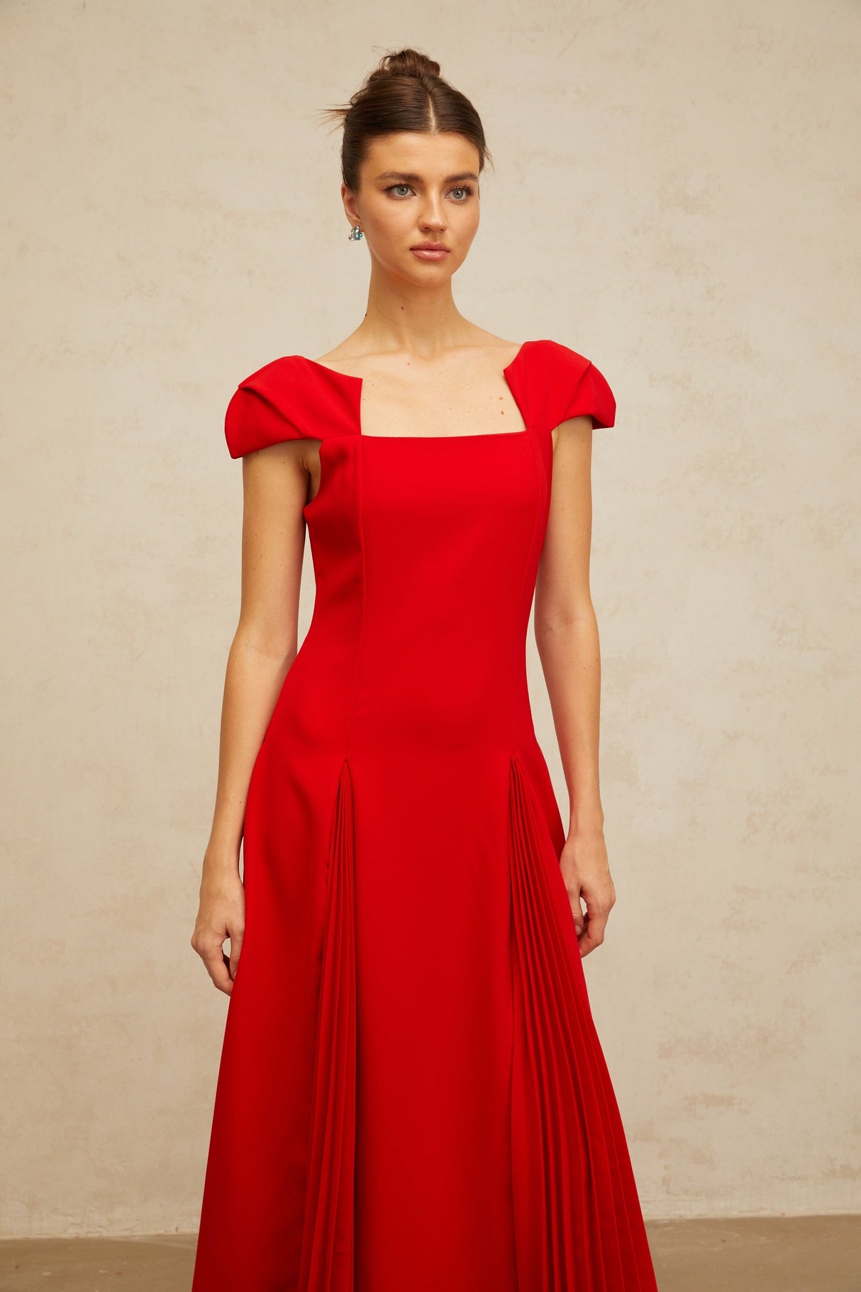 Aurohaya Gervaise red pleated-detail flared midi dress
