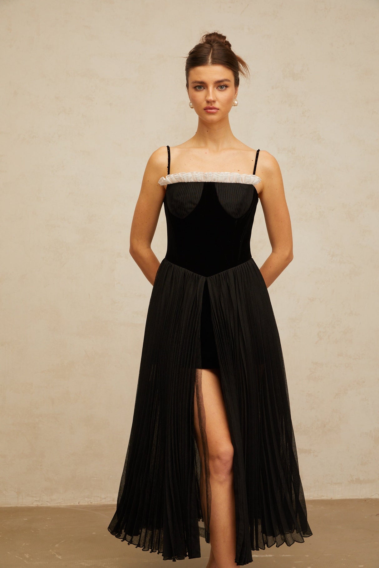 Aurohaya Clémence black velvet-panel pleated midi dress