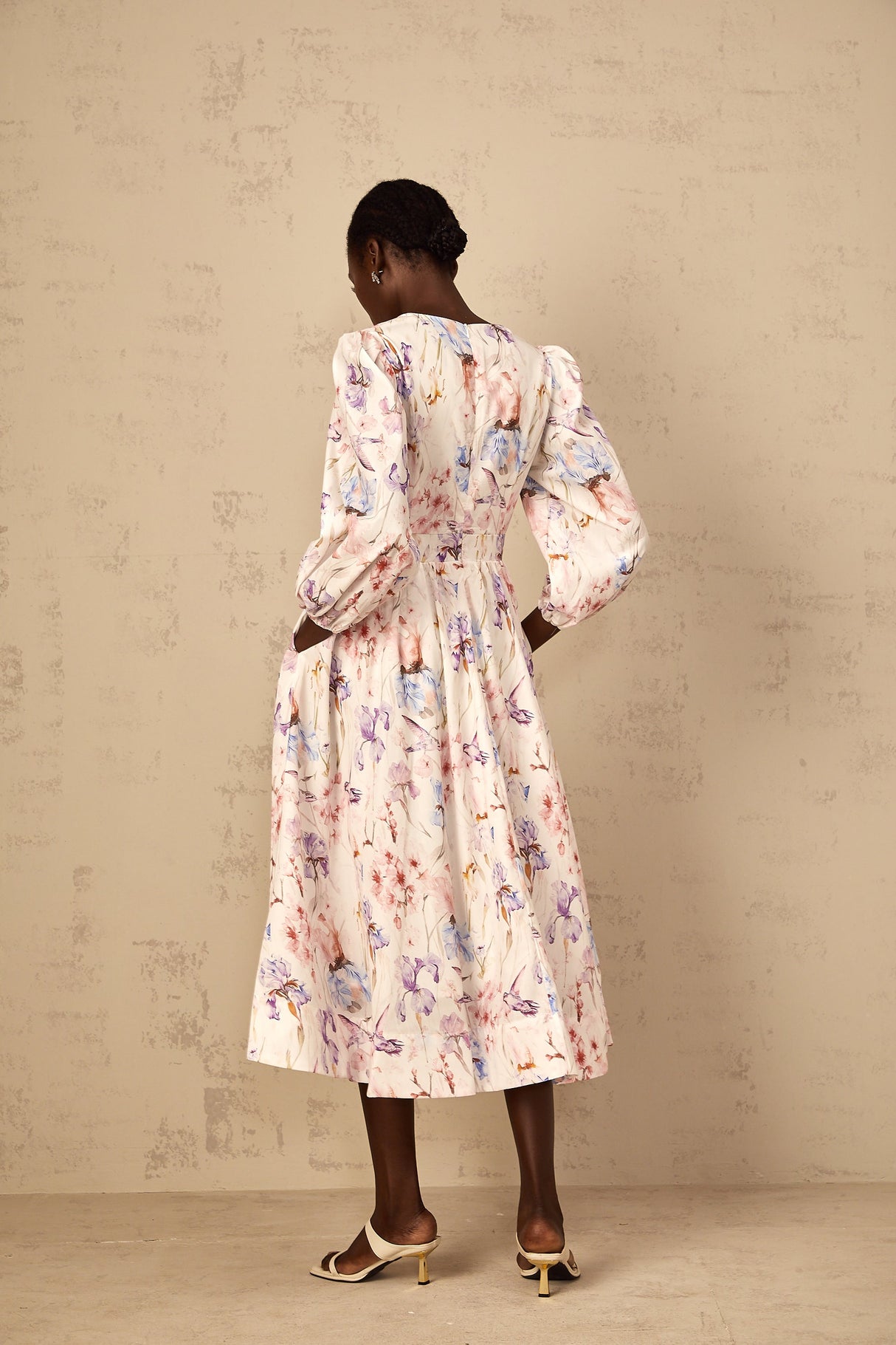 Aurohaya Géraldine White V-Neck Floral Print Midi Dress