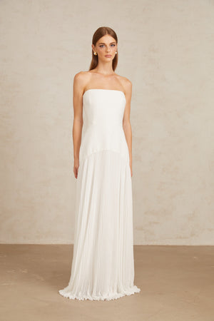 Aurohaya Helena White Off-Shoulder Tulle Panel Maxi Gown