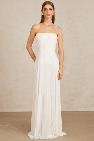 Aurohaya Helena White Off-Shoulder Tulle Panel Maxi Gown