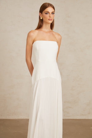 Aurohaya Helena White Off-Shoulder Tulle Panel Maxi Gown
