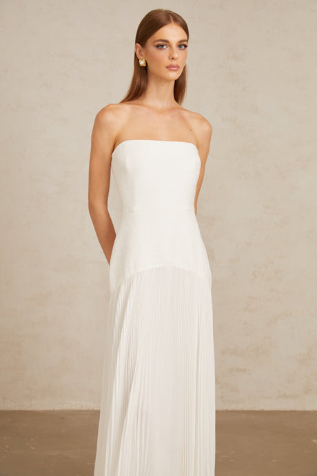 Aurohaya Helena White Off-Shoulder Tulle Panel Maxi Gown