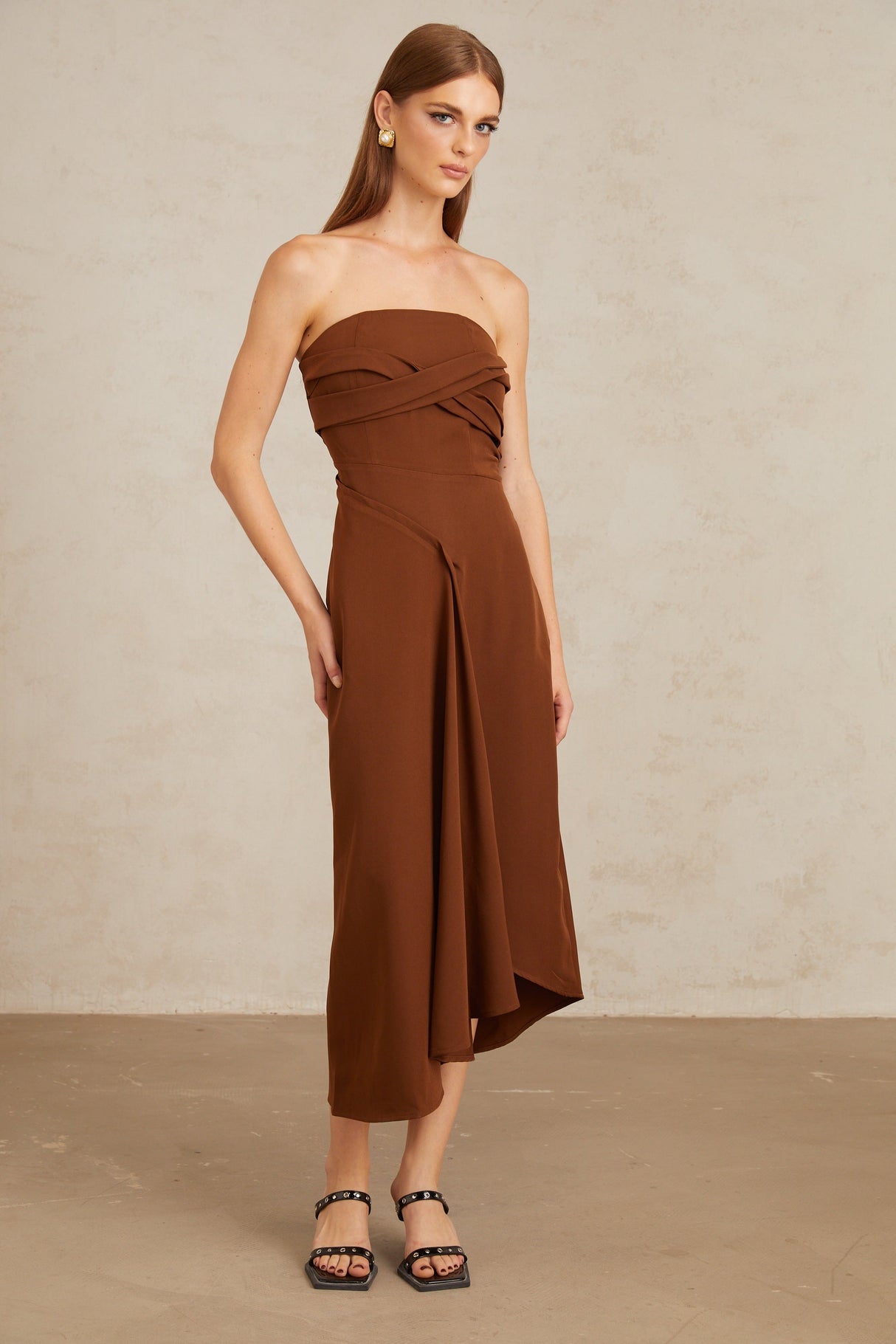 Aurohaya Kyliegh Brown Asymmetrical Off-Shoulder Midi Dress