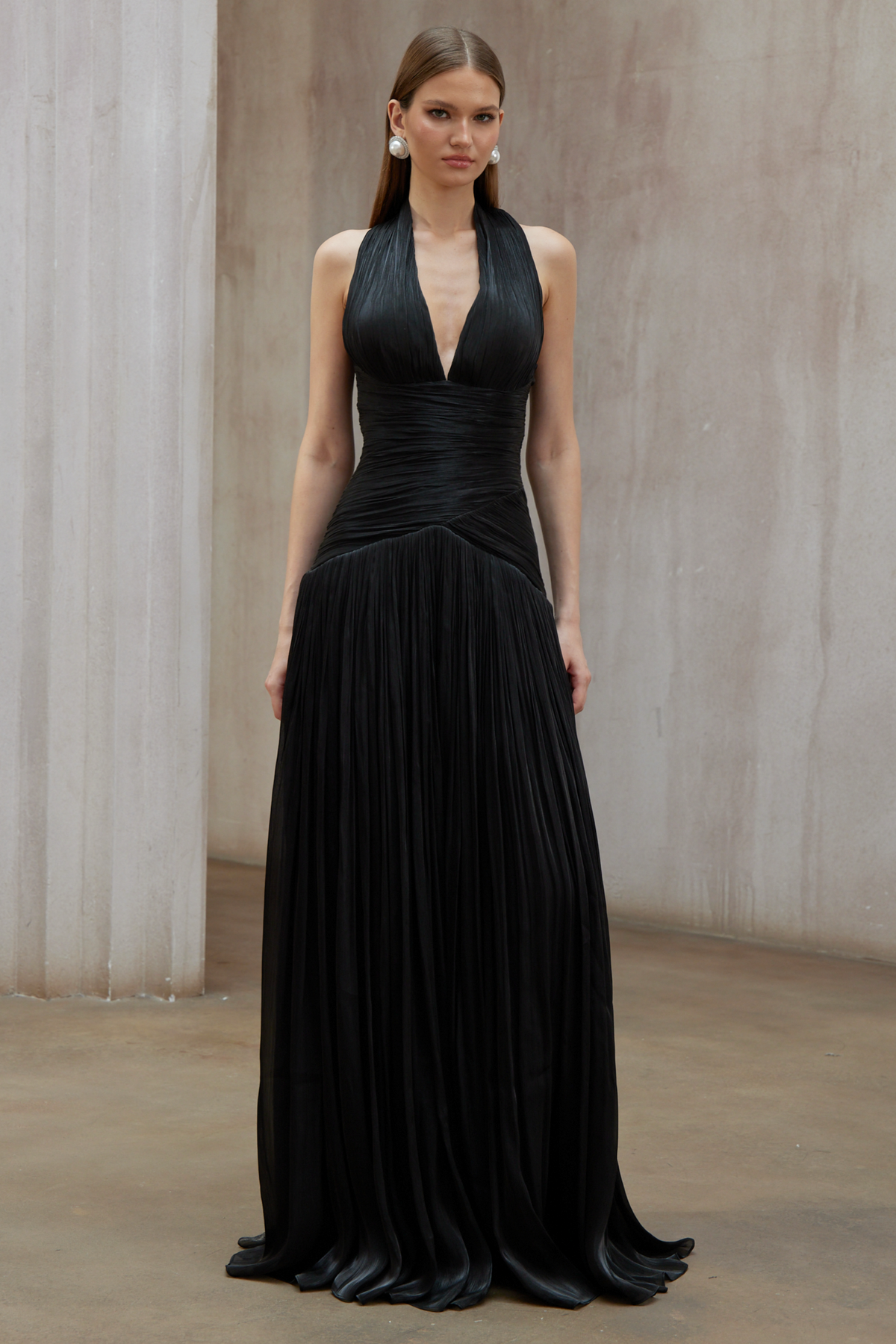 Verdelune Black Gathered Maxi Dress