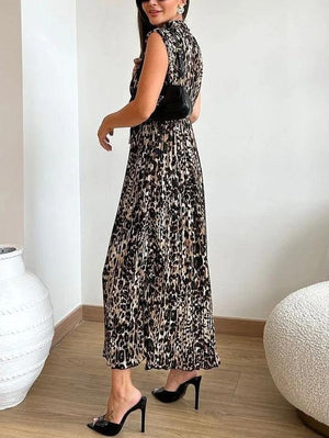 Aurohaya Leopard Print Sleeveless Pleated Midi Dress