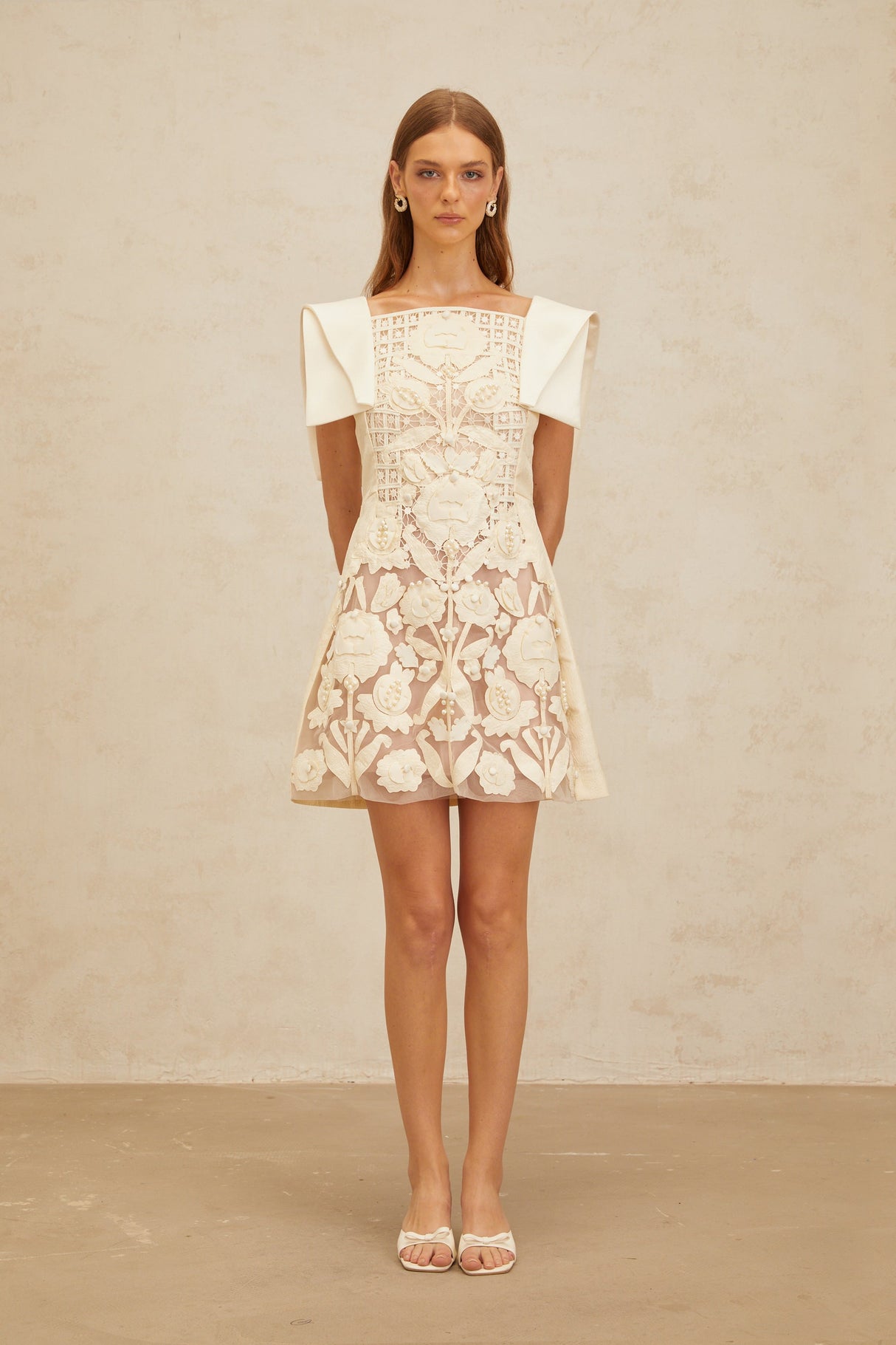 Aurohaya Léa White Floral Appliqué Crochet Mini Dress