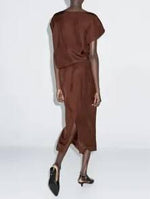 Aurohaya Minimalist Back Slit Midi Dress