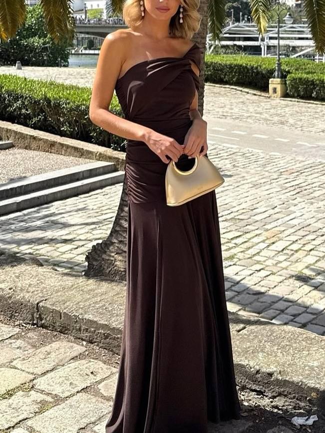 Off-shoulder Slim-Fit Maxi Dress Aurohaya Off-shoulder Slim-Fit Maxi Dress Aurohaya