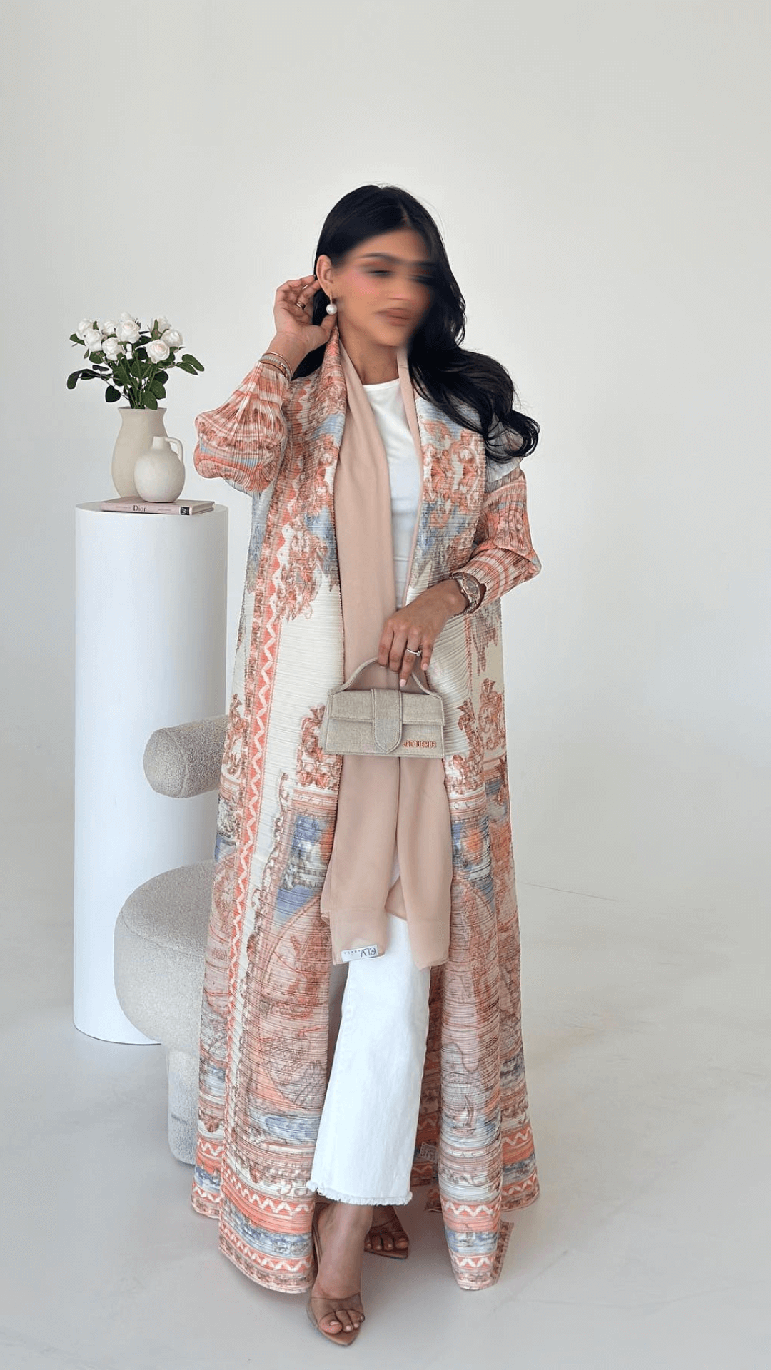 Veloura Abaya Vogue
