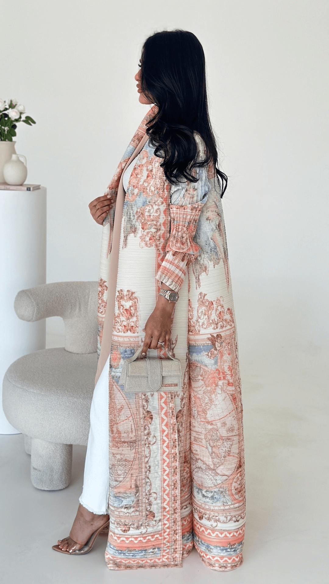 Veloura Abaya Vogue