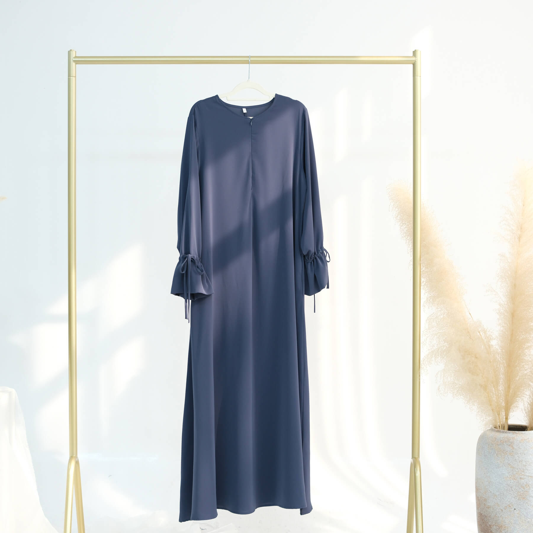 Solid Nida Ruffle Sleeve Zippper Abaya - Aurohaya