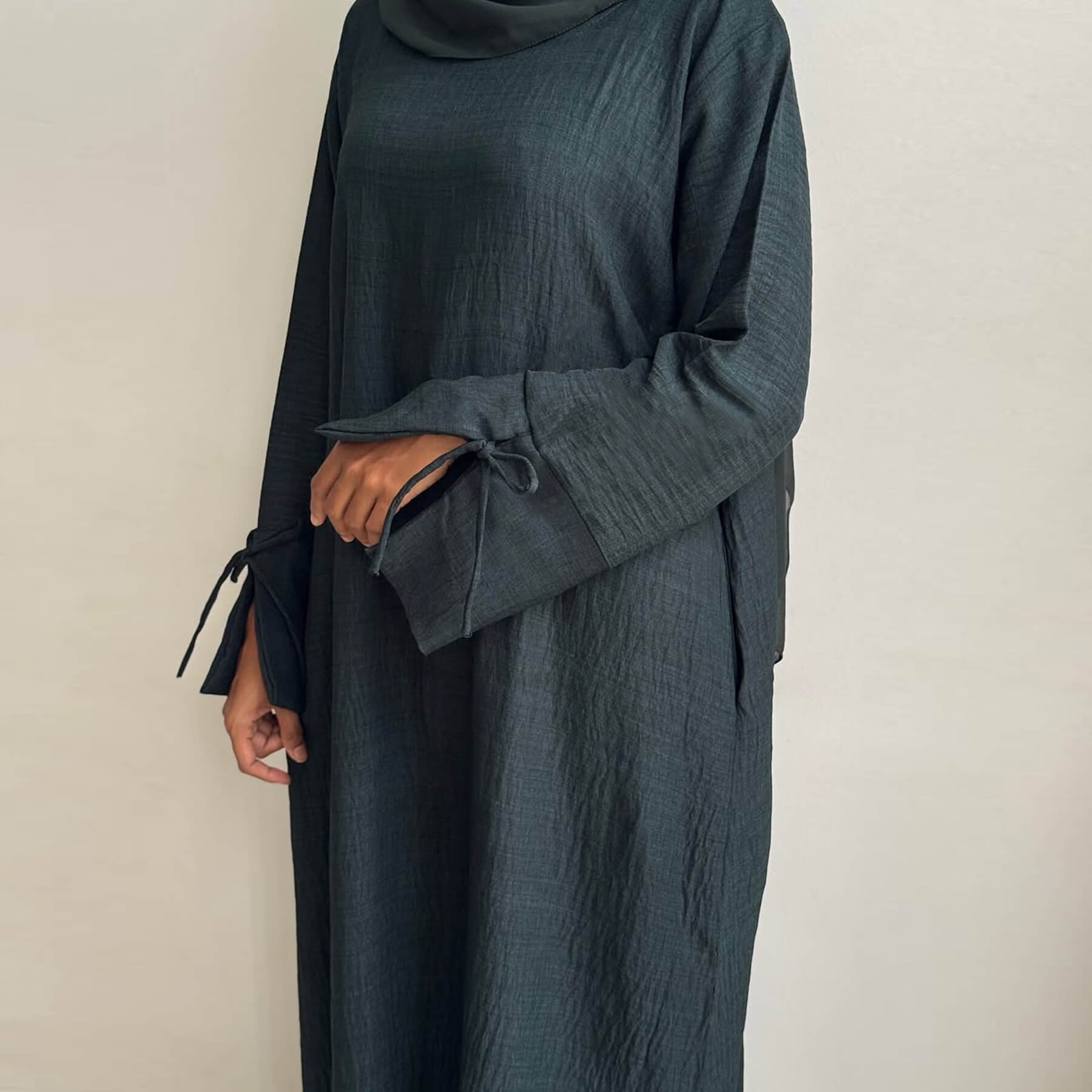 Solid Twill Wrinkle Abaya - Aurohaya
