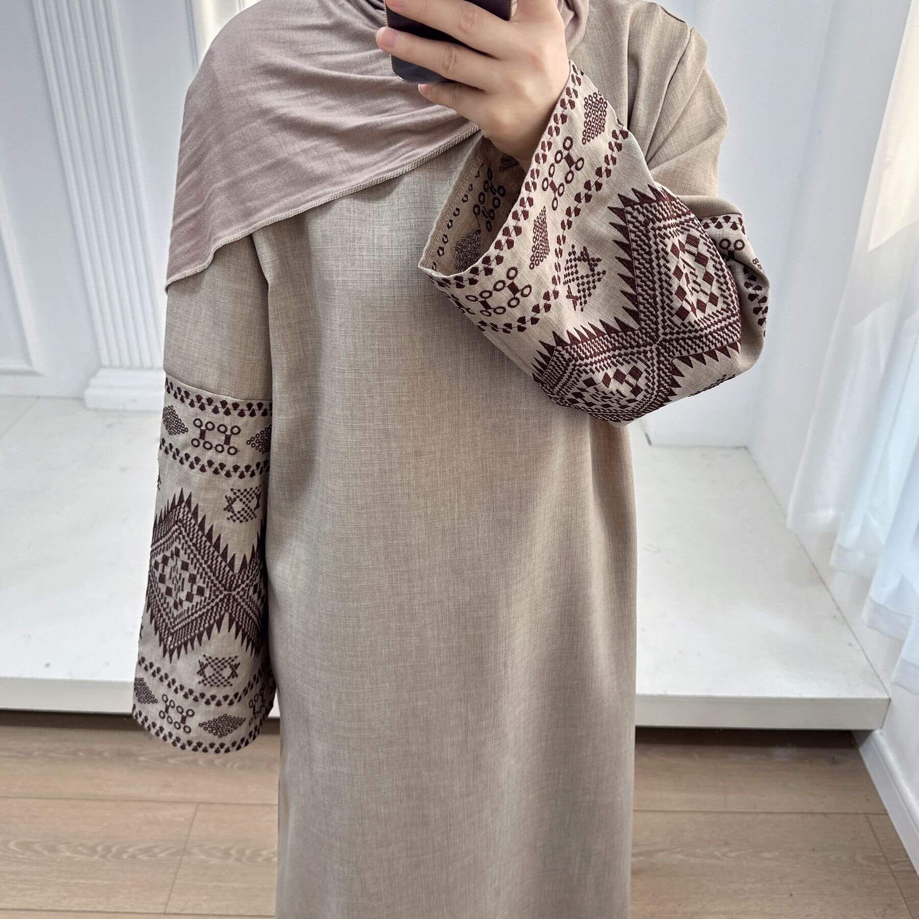 Solid Color Embroidered Cuff Abaya