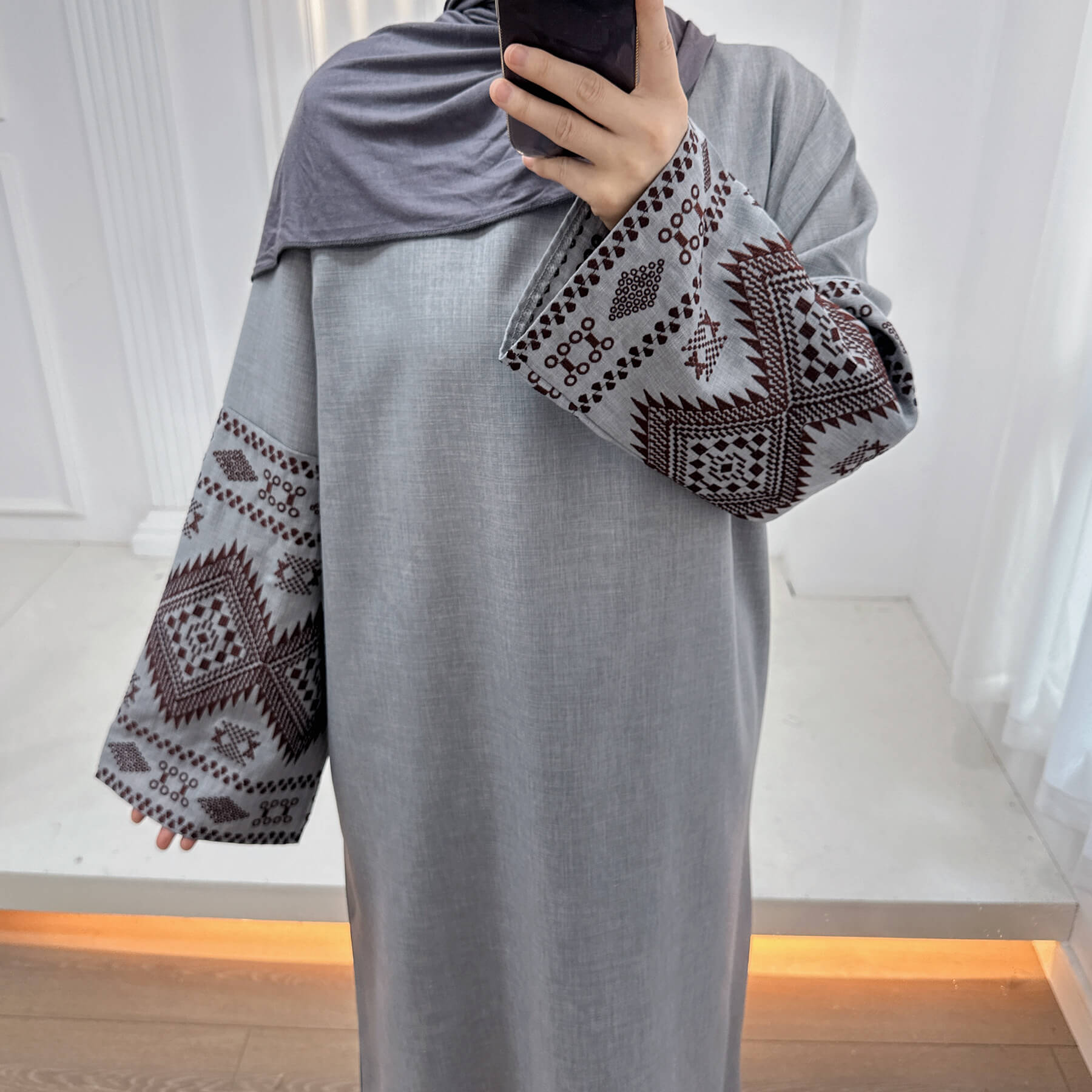 Solid Color Embroidered Cuff Abaya