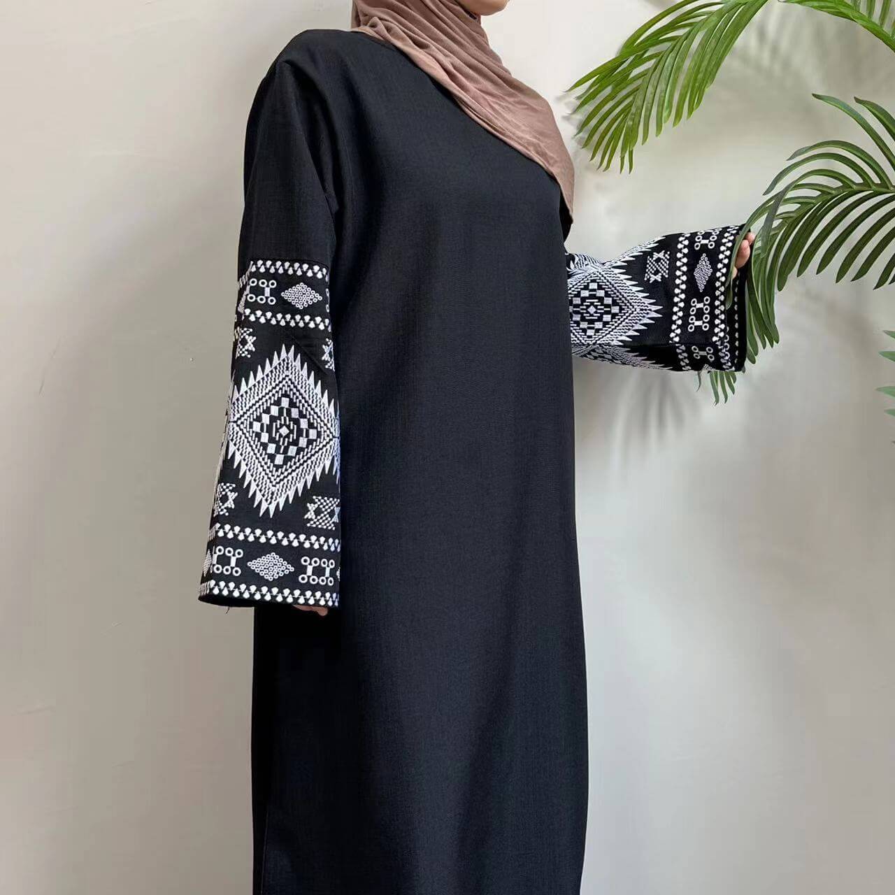 Solid Color Embroidered Cuff Abaya