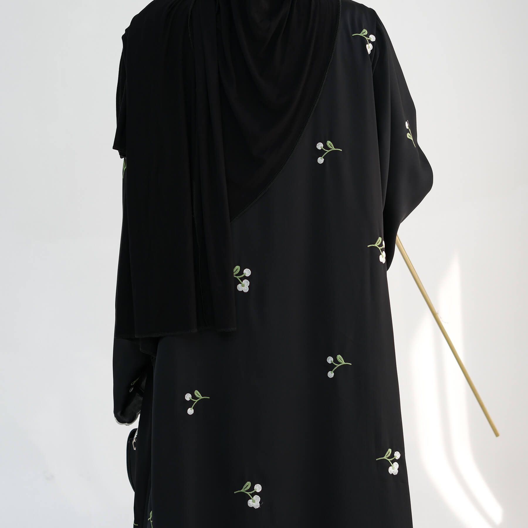 Nida Floral Scalloped-Edge Open Abaya