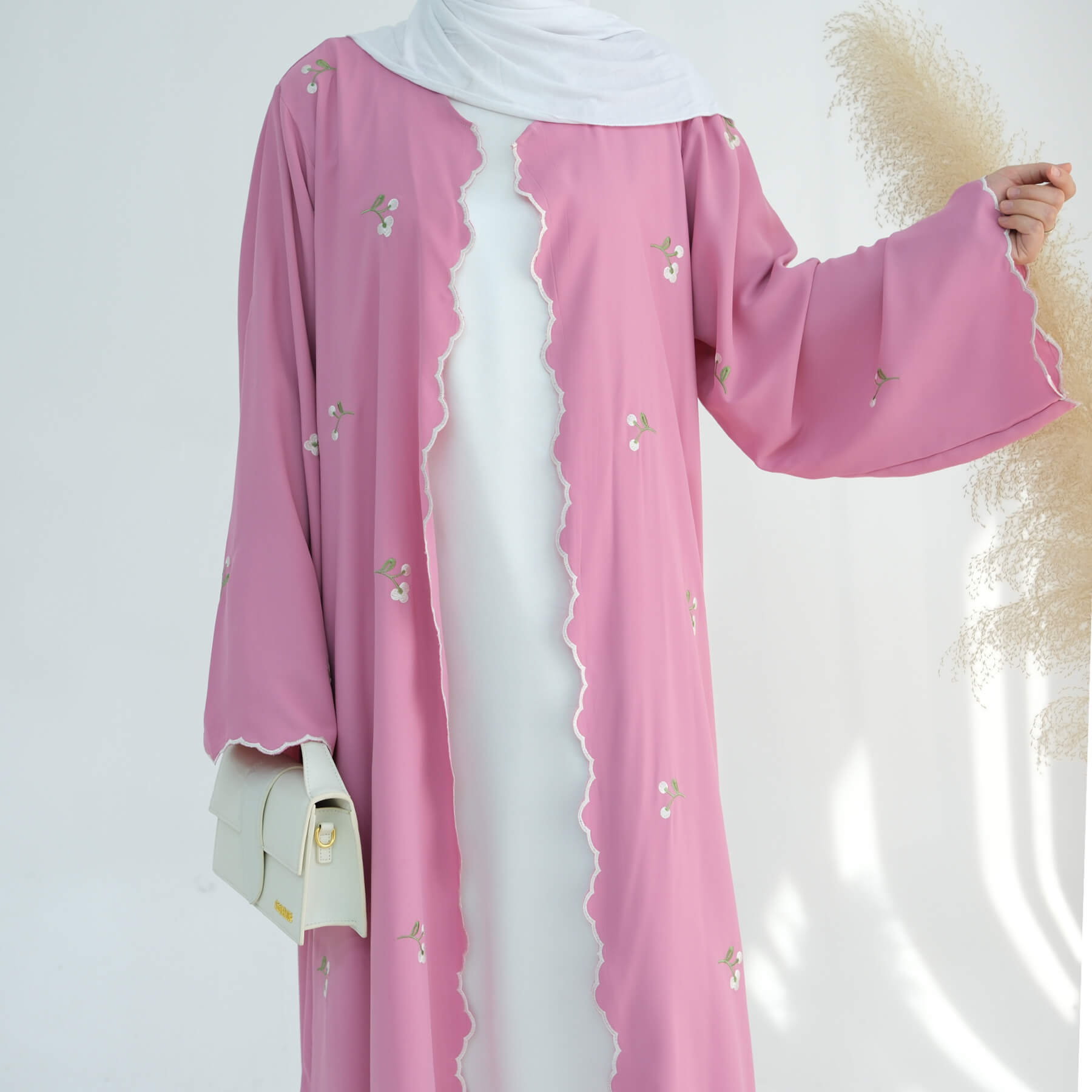 Nida Floral Scalloped-Edge Open Abaya