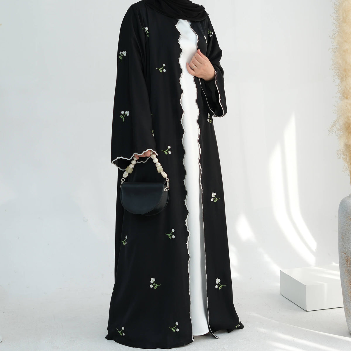 Nida Floral Scalloped-Edge Open Abaya