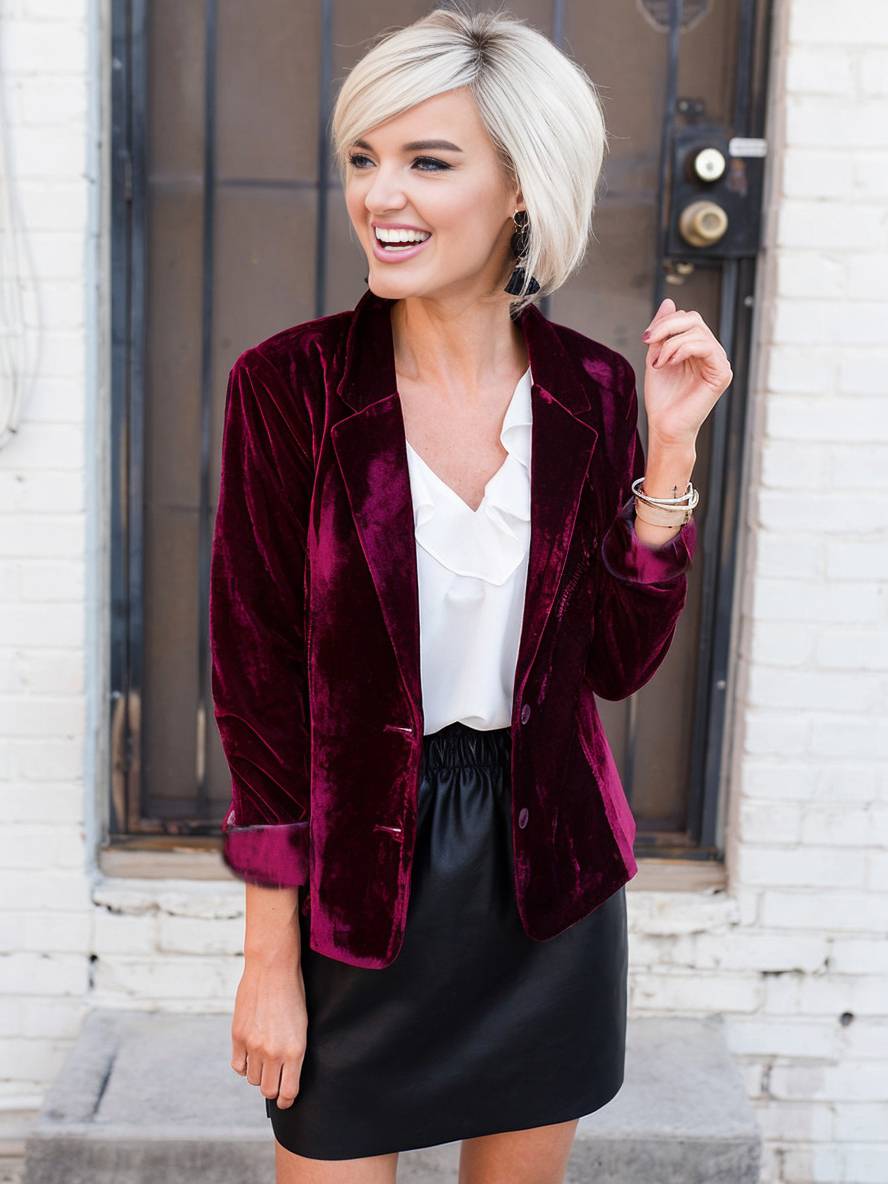 Aurohaya Velvet Blazer for Women with Notch Lapel Elegant Vintage Single-Breasted Long-Sleeve Jacket
