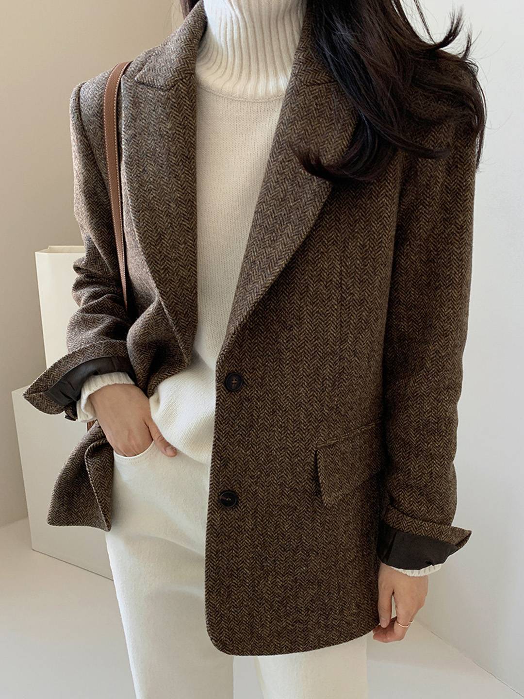 Aurohaya Women's Chevron Wool Blazer with Pockets Oversized Cuffs Chic Casual Office Coat