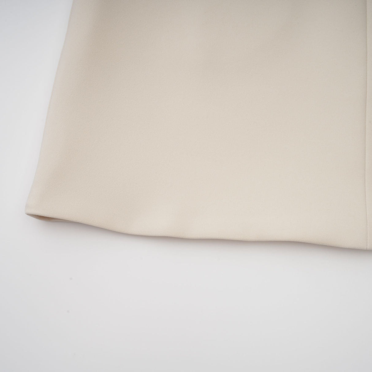 Aurohaya Chloé cream-white fitted mini dress
