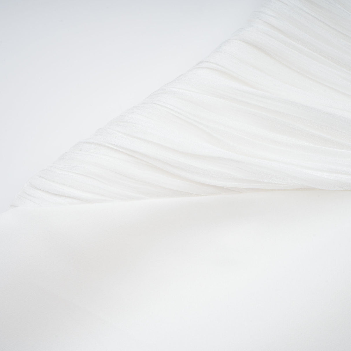 Aurohaya Emmeline White Train Design Gathered Maxi Dress