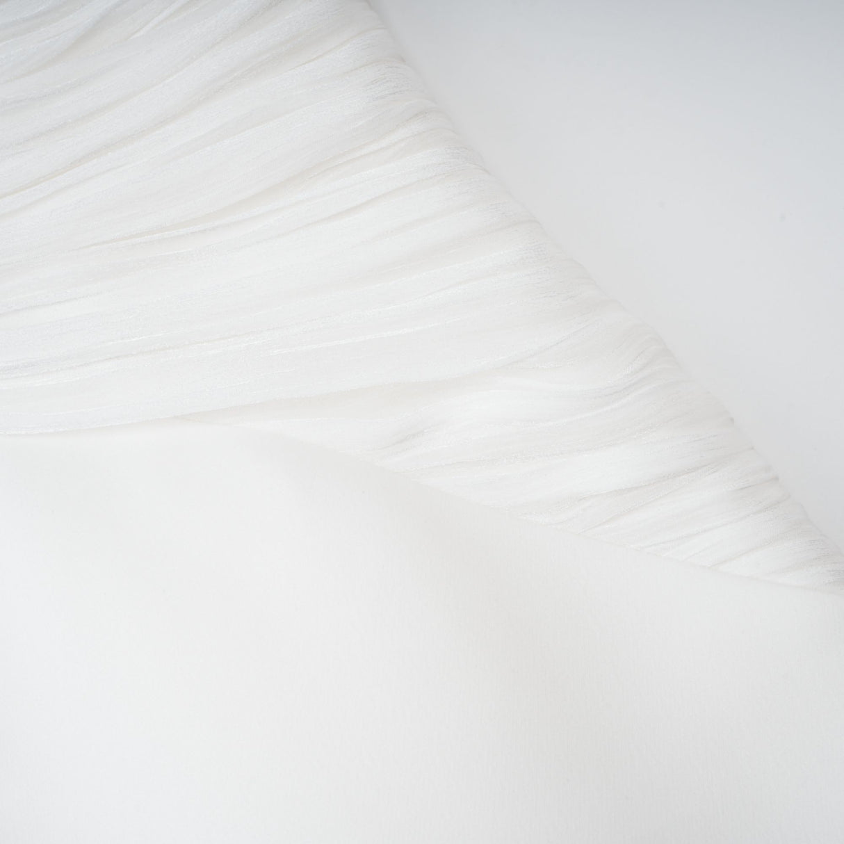 Aurohaya Emmeline White Train Design Gathered Maxi Dress