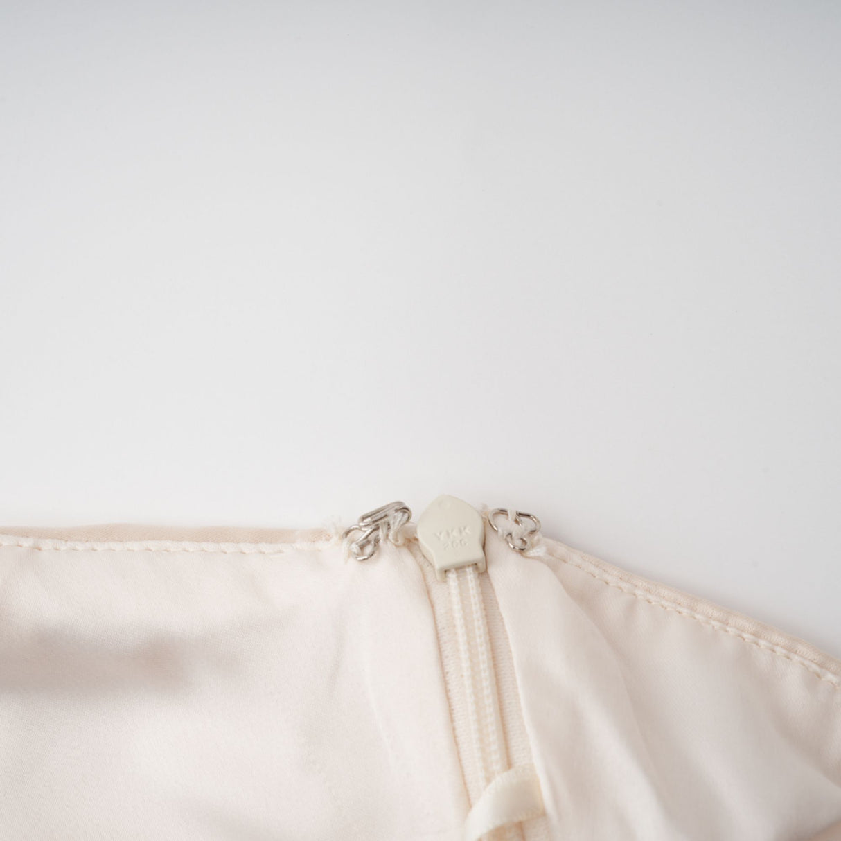 Aurohaya Thérèse neutral scarf-design satin maxi dress