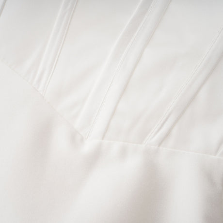 Aurohaya Víctor White Off-Shoulder Lace Panel Maxi Dress