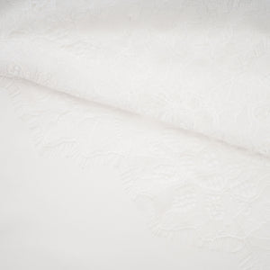 Aurohaya Víctor White Off-Shoulder Lace Panel Maxi Dress