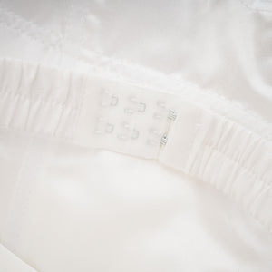 Aurohaya Víctor White Off-Shoulder Lace Panel Maxi Dress