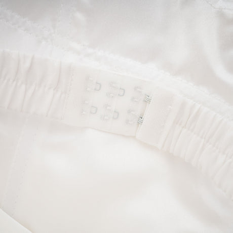 Aurohaya Víctor White Off-Shoulder Lace Panel Maxi Dress
