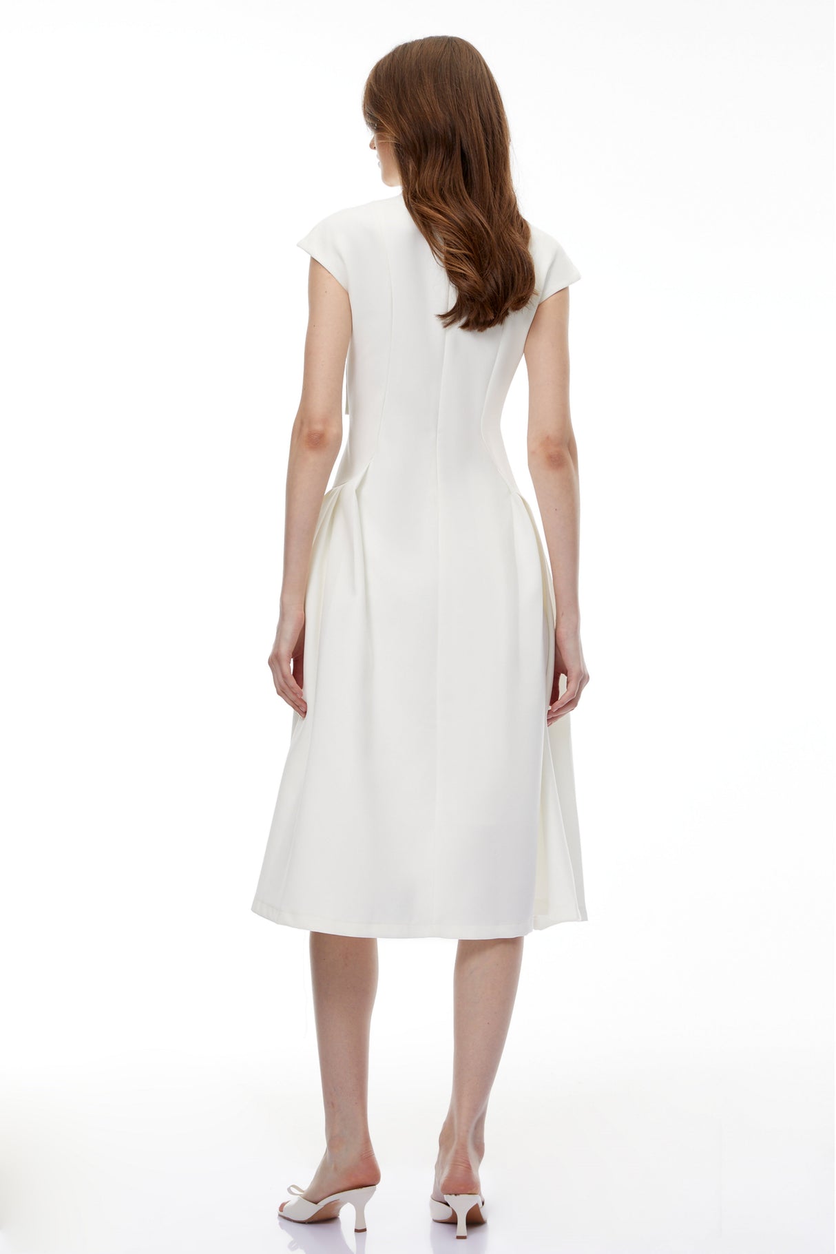 Aurohaya Fevronia White Sleeveless Twist Front Midi Dress