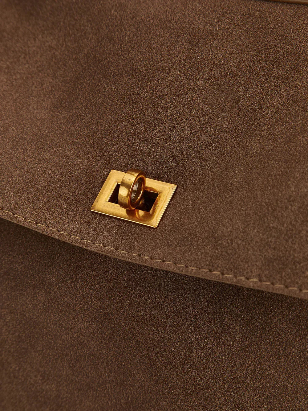 Classy Capsule - 3
