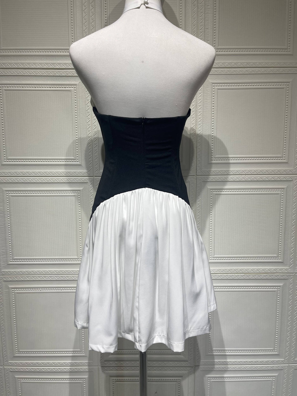 Aurohaya Thérèse Halter Neck Color Block Dress